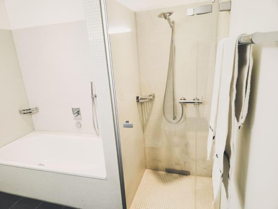 Luxus Wohnung Mit Garten Zurich Luaran gambar